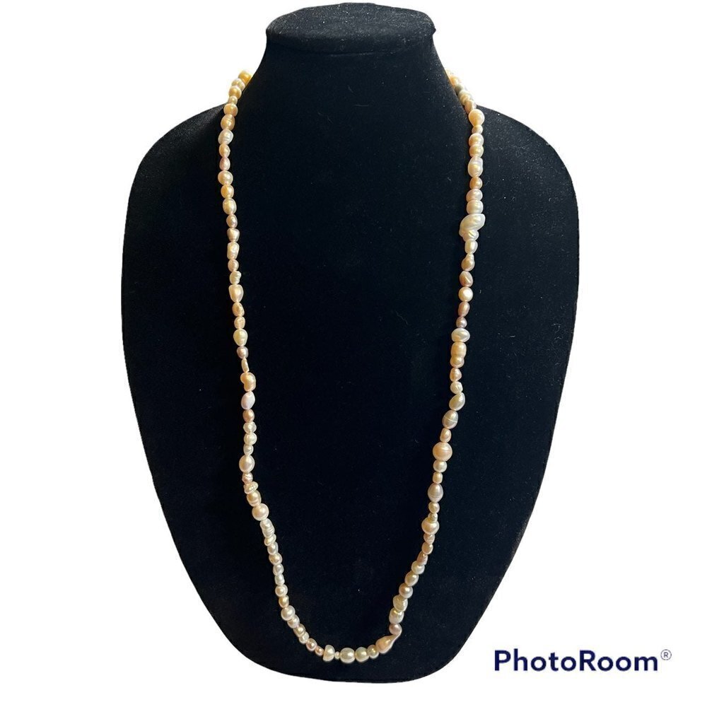 Pearl necklace